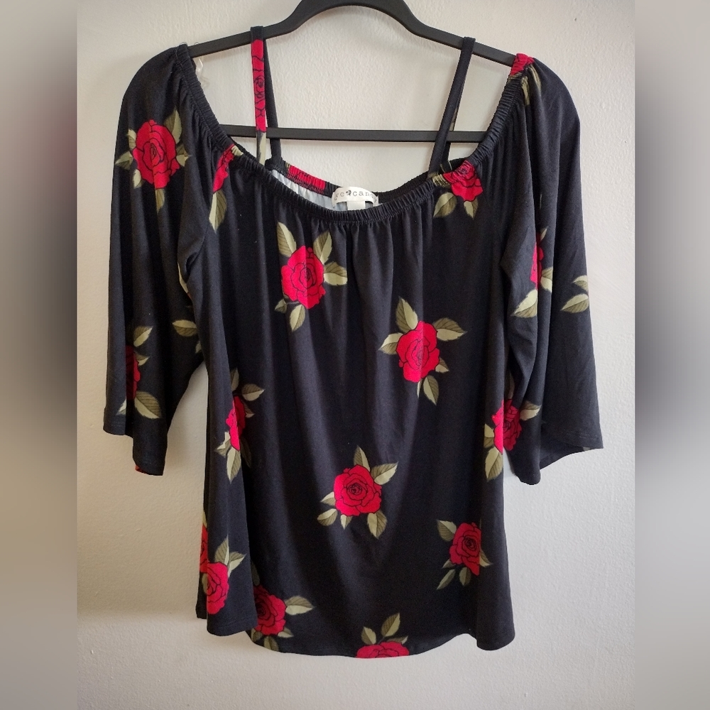 🥀NWOT eye candy off the shoulder blouse